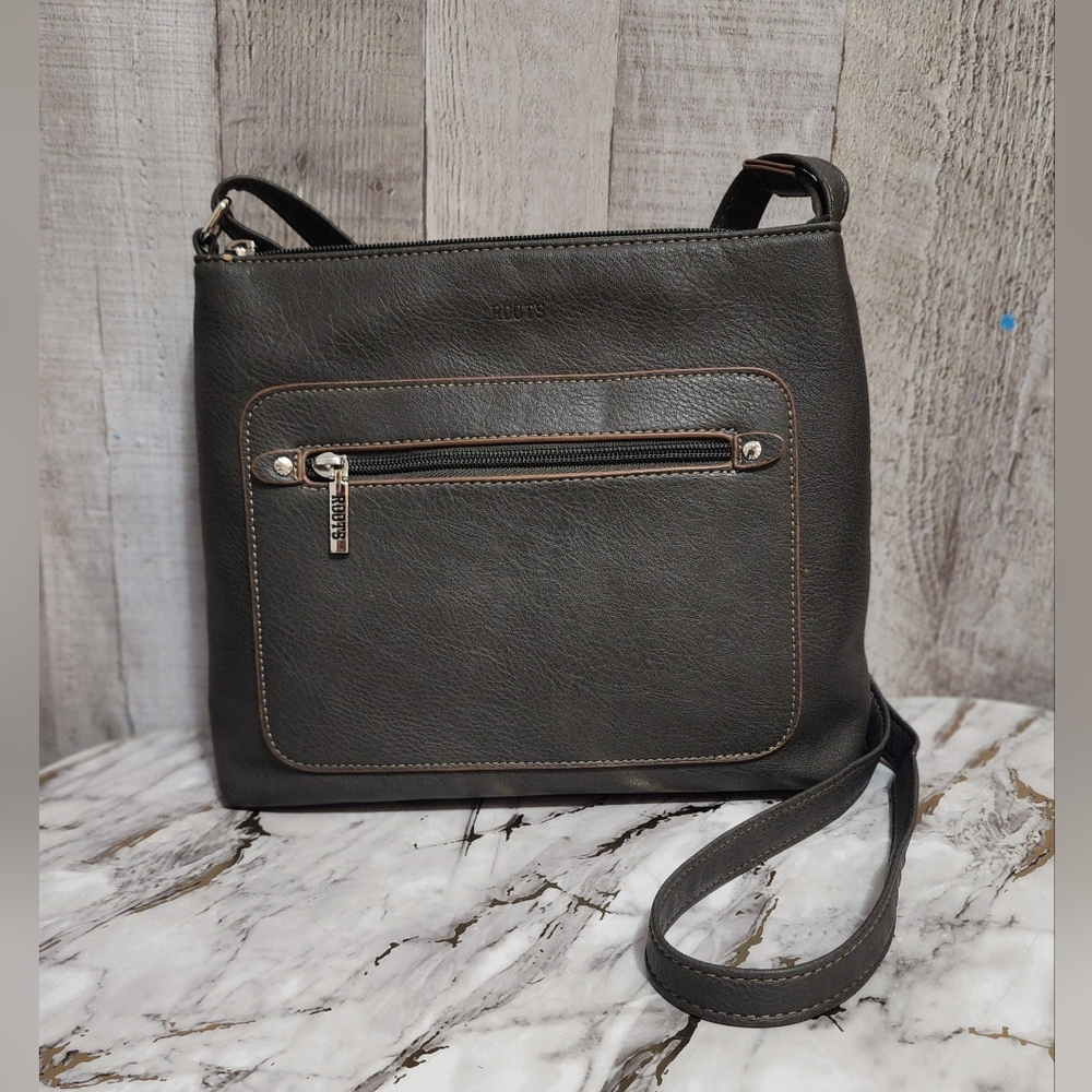🌟 Roots Charcoal Grey / Brown Faux Leather Crossbody Bag 🌟 Like New